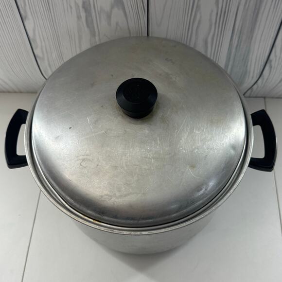 Vintage Wear Ever Large Aluminum Stock Pot 8 Quart No. 2170 W/Lid USA (READ) - Picture 2 of 10